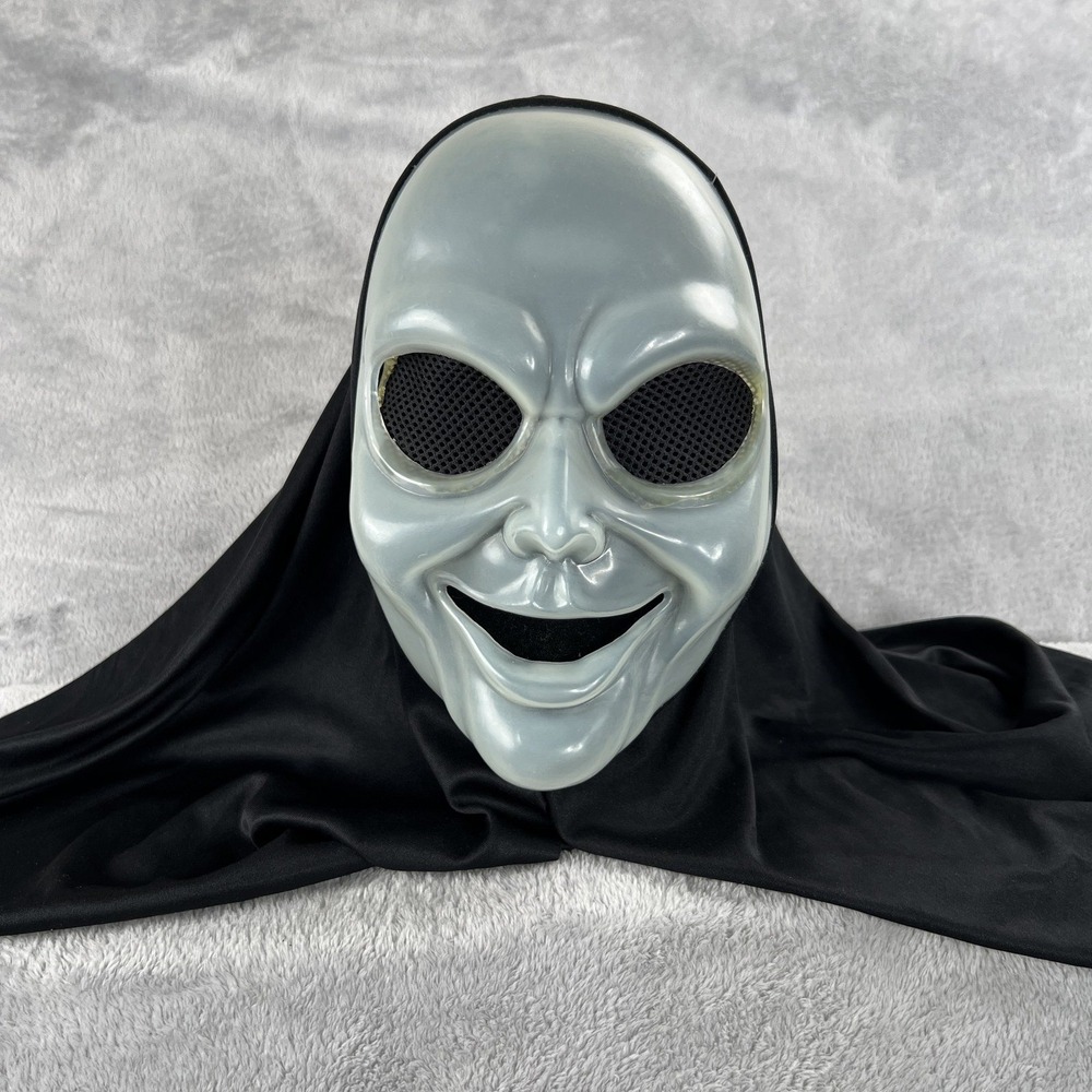 Hooded Smiling Ghoul Mask Silver Face Black Shroud Mesh Eyes Halloween Horror